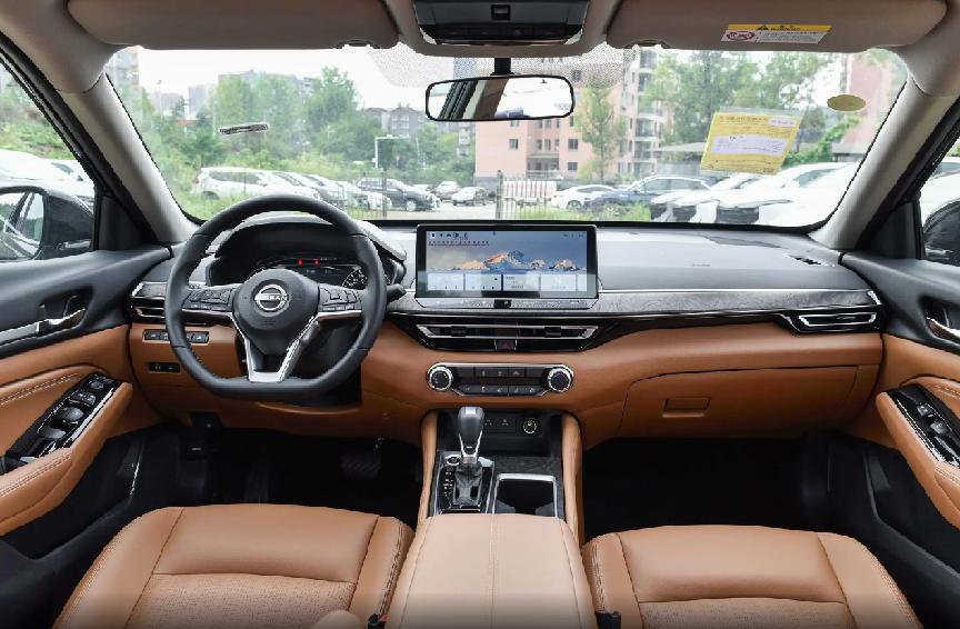 經典日系家用車,軸距超2米8,油耗6.41L,優惠后不到13萬起