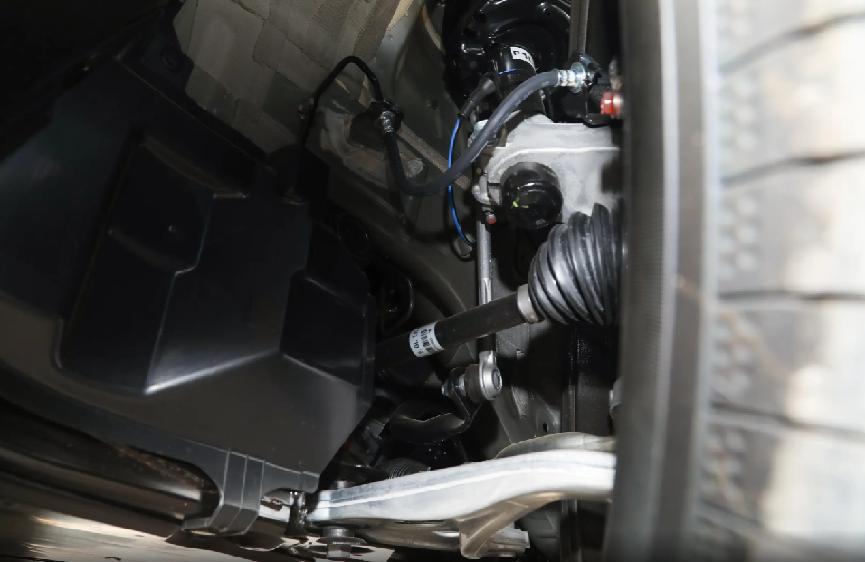 經典日系家用車,軸距超2米8,油耗6.41L,優惠后不到13萬起