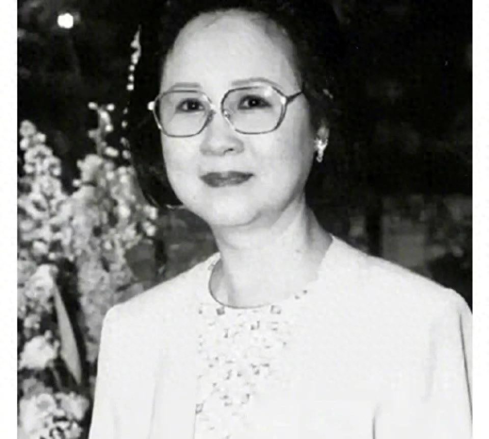 瓊瑤離世前晚與家人共進晚餐