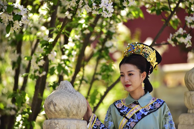 蔣欣歪嘴拍完華妃后改不回來了