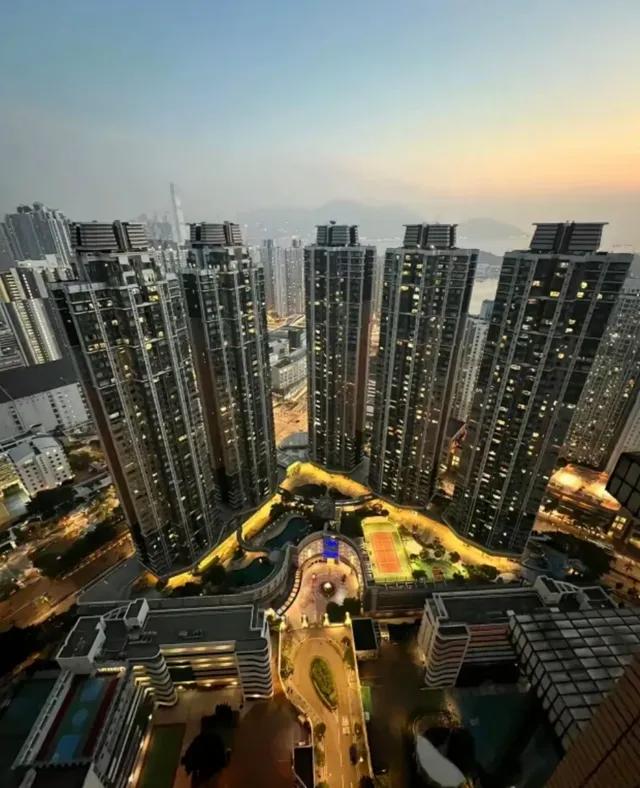 樓市迎來(lái)新一輪“利空”,北上廣一線(xiàn)城市的房?jī)r(jià),都進(jìn)一步下跌!