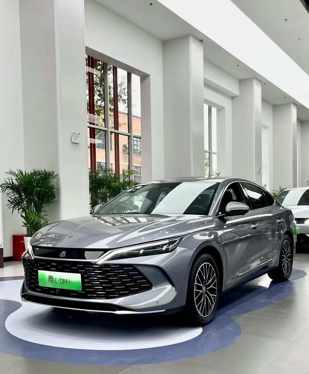 轎車和SUV選哪個?看完這篇你就不再糾結!