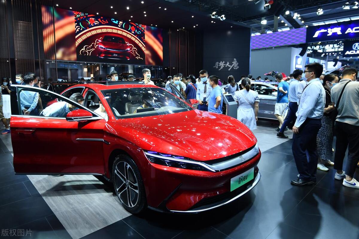 比亞迪全固態電池的未來:2030年后解鎖電動汽車的新篇章
