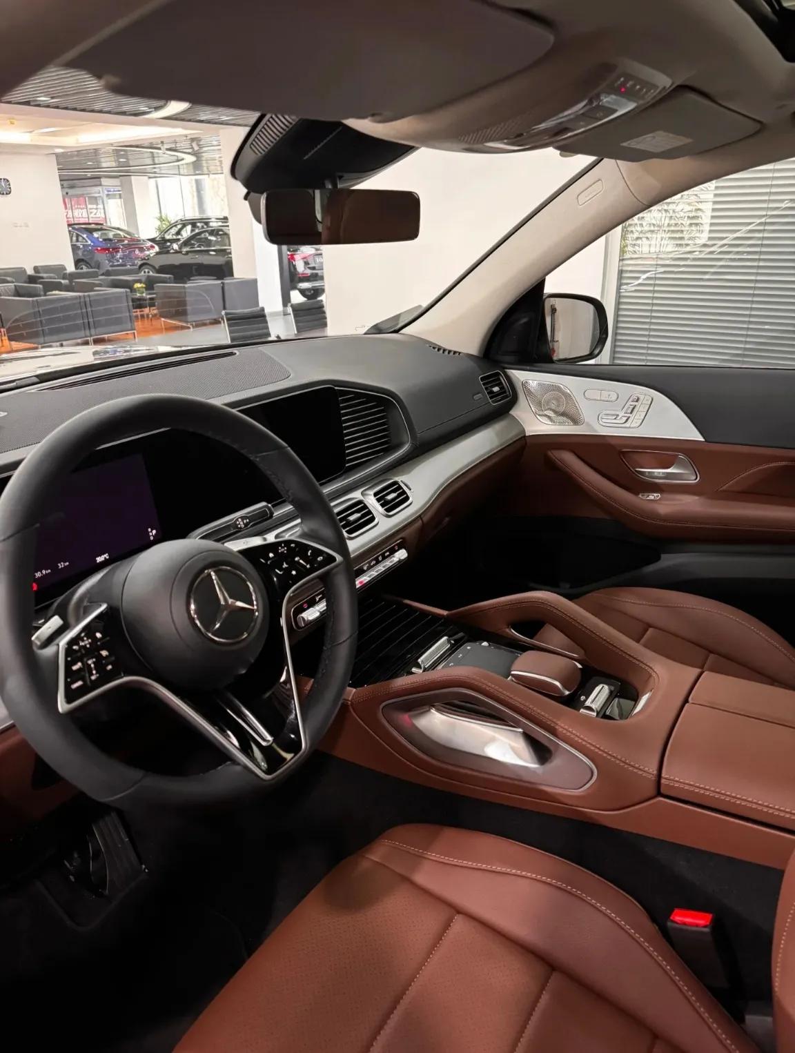 奔馳GLS450憑什么成為“大哥座駕”?揭秘它的三大王者氣質!