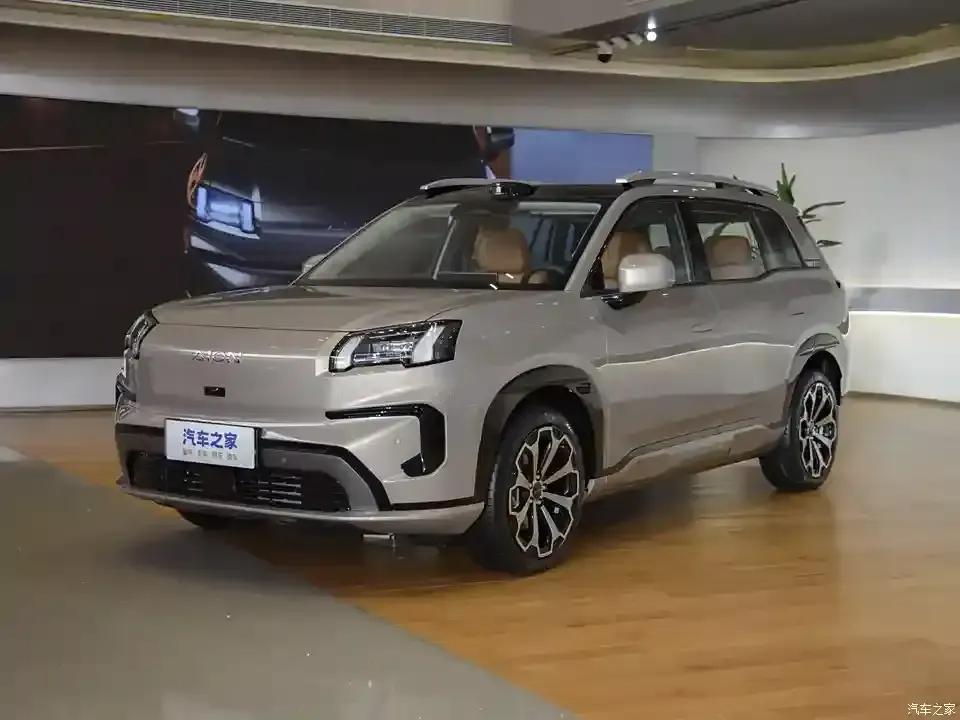 開著埃安V第二代霸王龍,我的生活被“激活”了