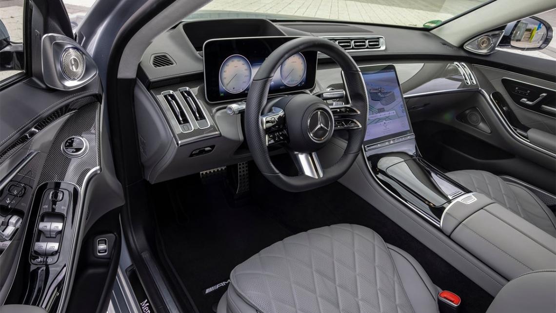 2025奔馳S級強勢亮相、未來的智能座艙、人車互動的未來、心動不
