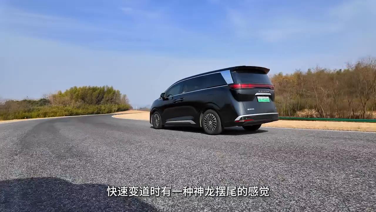 30萬(wàn)的MPV該怎么選?別克GL8和騰勢(shì)D9區(qū)別在哪?#mpv