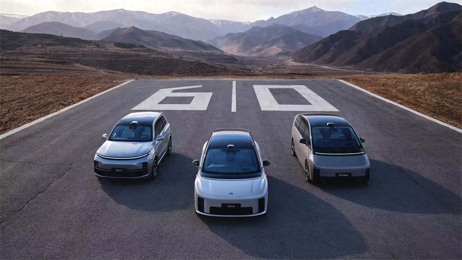 品牌首款純電SUV,理想i8官圖發(fā)布,或?qū)⒅С?C充電