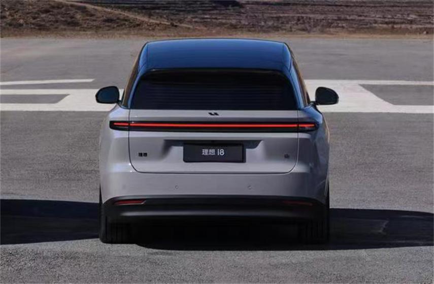 品牌首款純電SUV,理想i8官圖發(fā)布,或?qū)⒅С?C充電