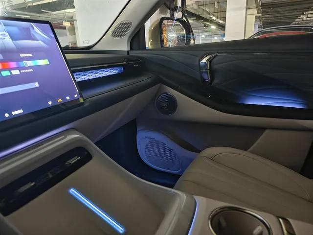 開了半年埃安第二代AION V,我想說智能車還得看它!