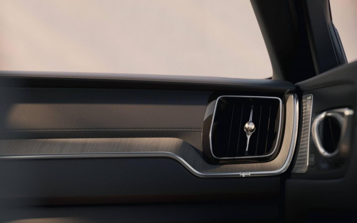 2026款沃爾沃XC60,正品B&W音響,英特爾芯片換高通驍龍