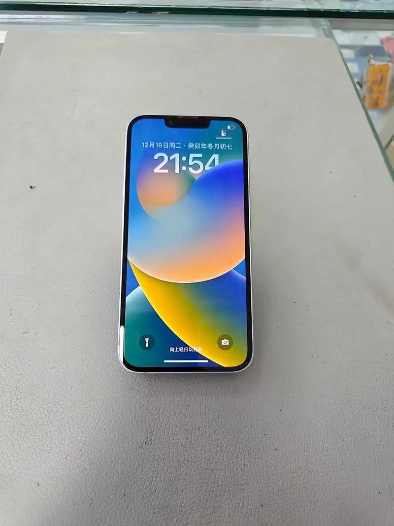iPhone 14升級iOS 18.4實測:續航暴增10%!老機型還能再戰3年?