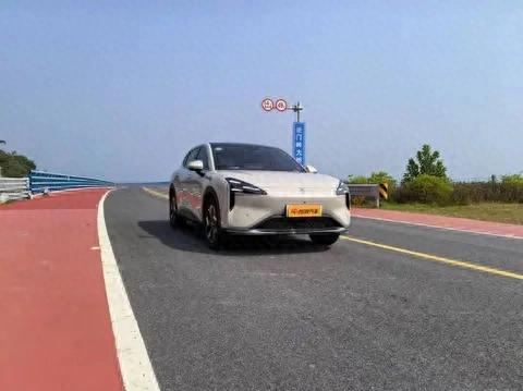 續航夠長智駕強 測試寶駿云海純電版續航達成率