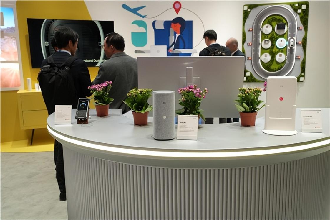 AI FOR ALL驅動AI生態創新 中興通訊全場景AI終端亮相MWC2025
