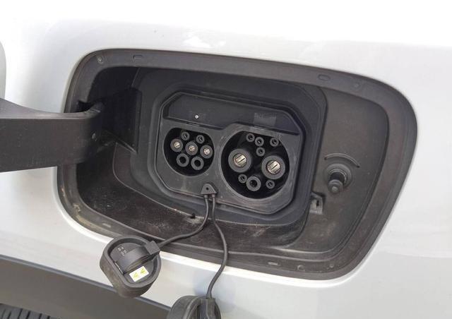 五菱星光S車主分享用車日常,綜藝?yán)锏耐钭{,帶娃能有多香?