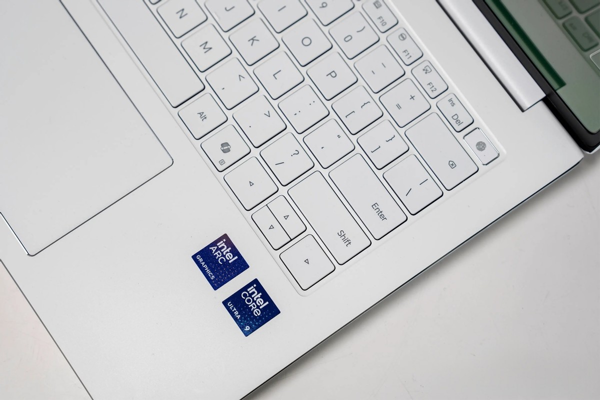 榮耀MagicBook Pro 14開售,最低4799元到手,92Wh電池很頂