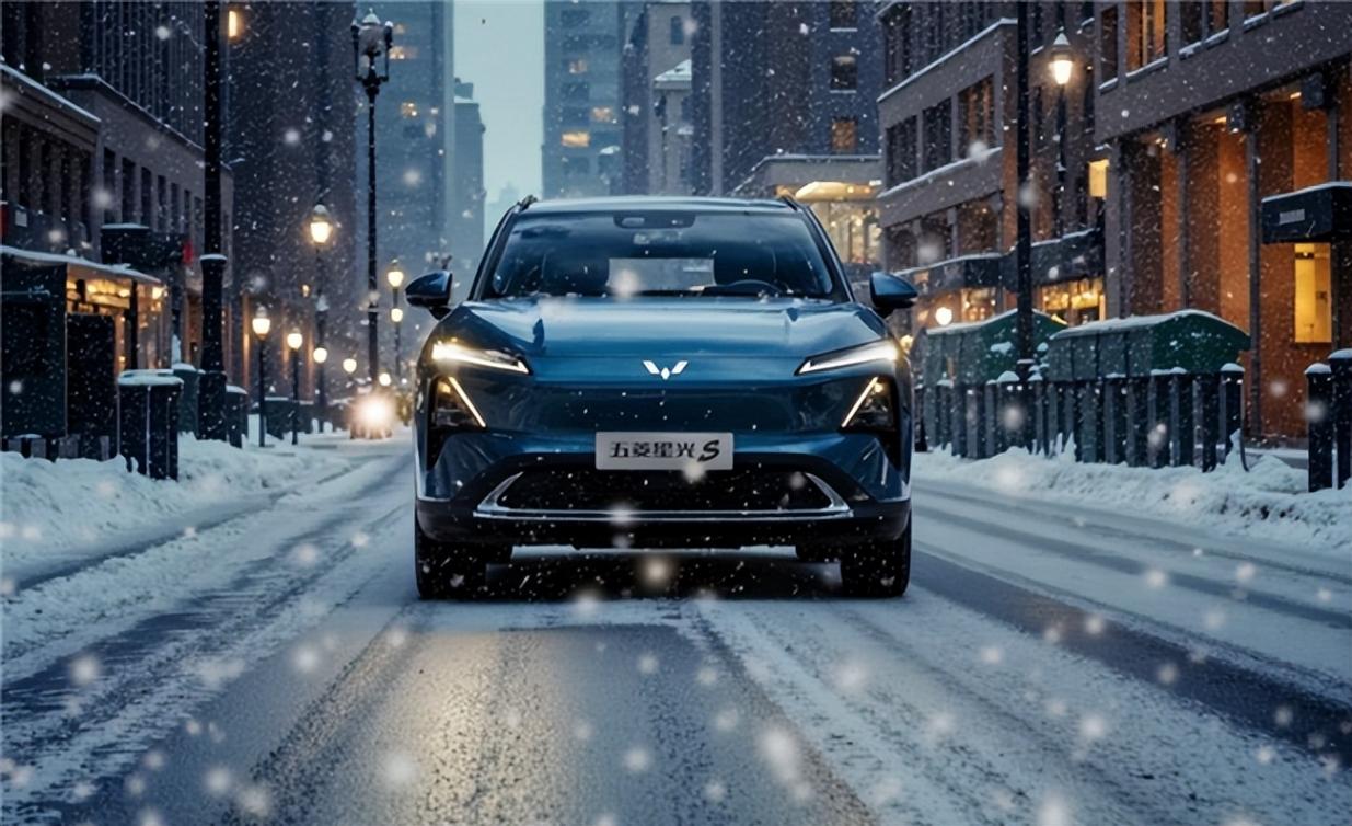 五菱星光S:從綜藝舞臺駛向千家萬戶的家用 SUV “寶藏車”