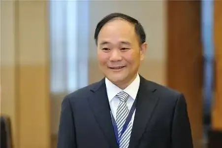 五年提案對比:車企大佬關注點從電池轉向智駕 五年提案對比:車企大佬關注點從電池轉向智駕