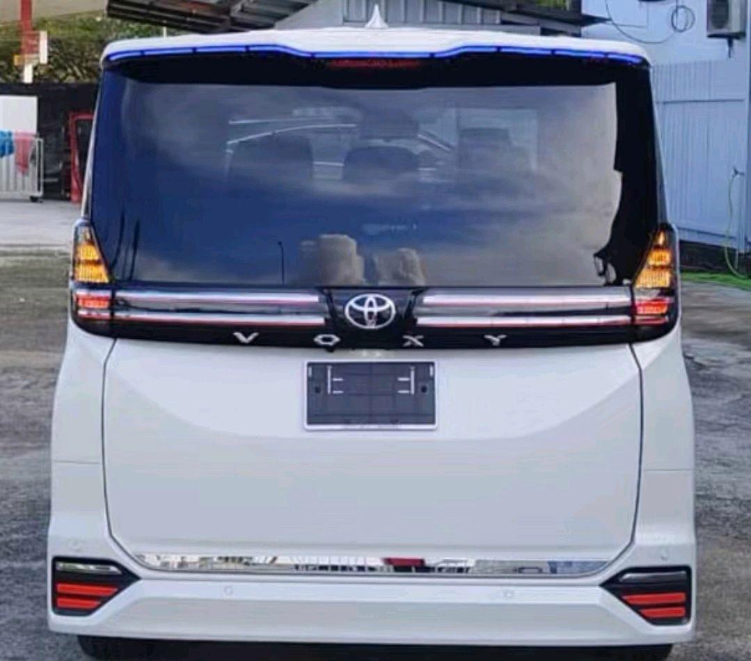 家用十萬(wàn)級(jí)MPV時(shí)代來(lái)臨,2025豐田VOXY多功能車(chē)來(lái)啦