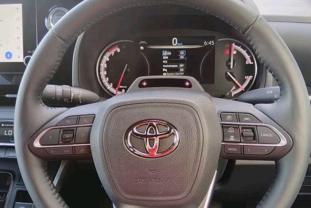 家用十萬(wàn)級(jí)MPV時(shí)代來(lái)臨,2025豐田VOXY多功能車(chē)來(lái)啦