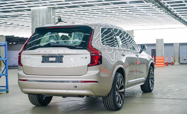 官方確認(rèn)!沃爾沃全新XC90將于4月上市,內(nèi)外大幅調(diào)整/增6座版