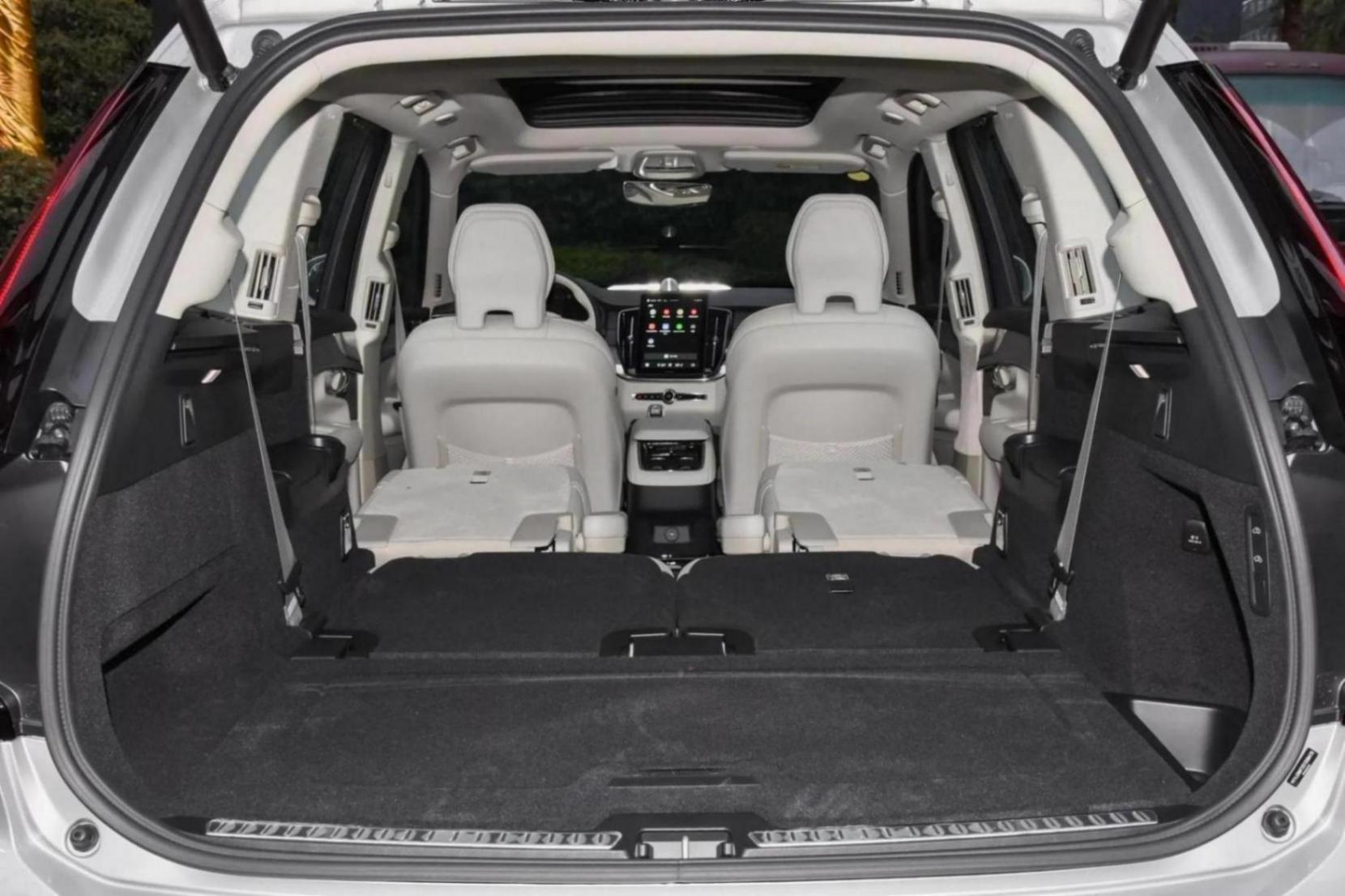 官方確認(rèn)!沃爾沃全新XC90將于4月上市,內(nèi)外大幅調(diào)整/增6座版