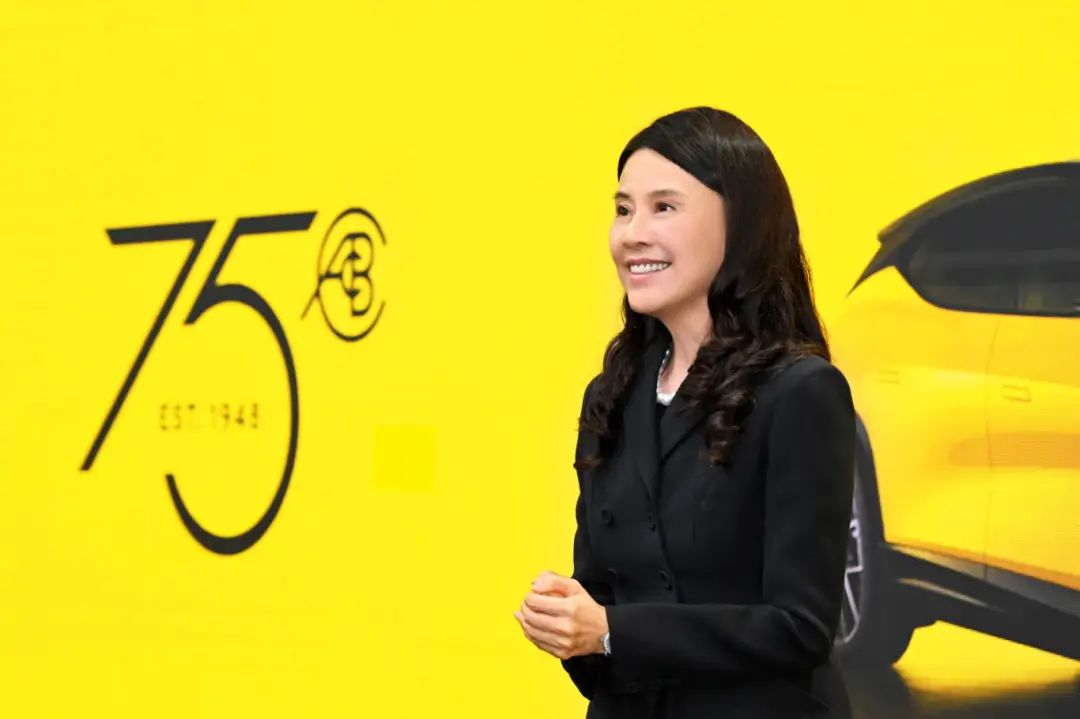 欽培吉執掌中國區，蓮花跑車重構增長邏輯