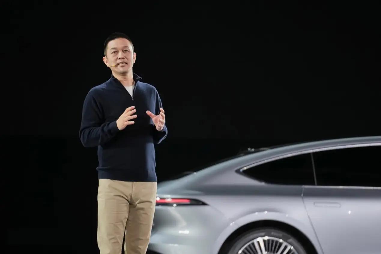 蔚來汽車大瘦身,裁員、棄手機、甩電池自制,能破局嗎