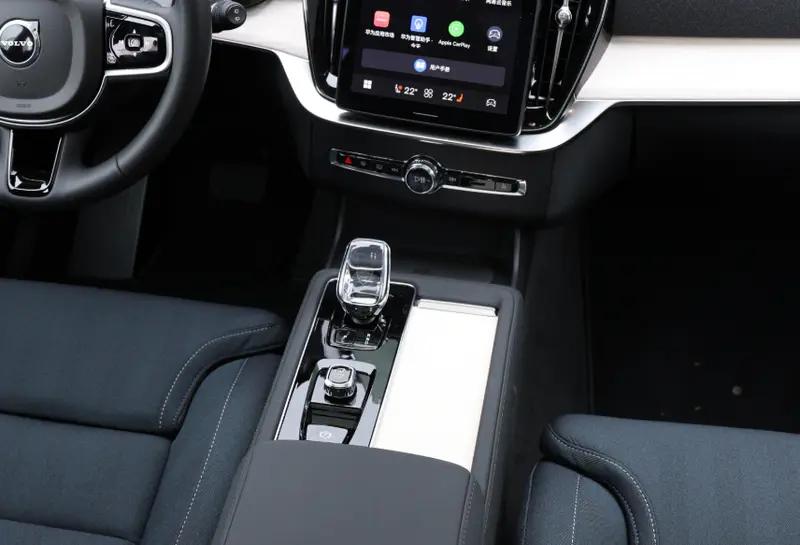 克制的煥新,XC90這波只做自己