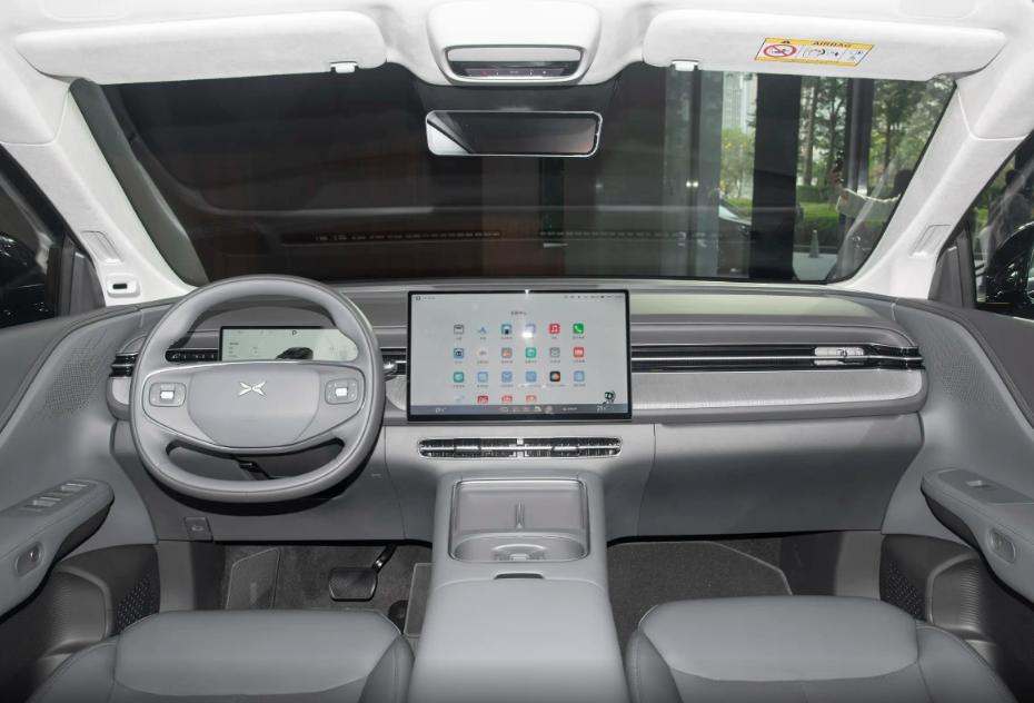 中型SUV,入門800V+高階智駕,17.68萬元,小鵬真掀桌子了