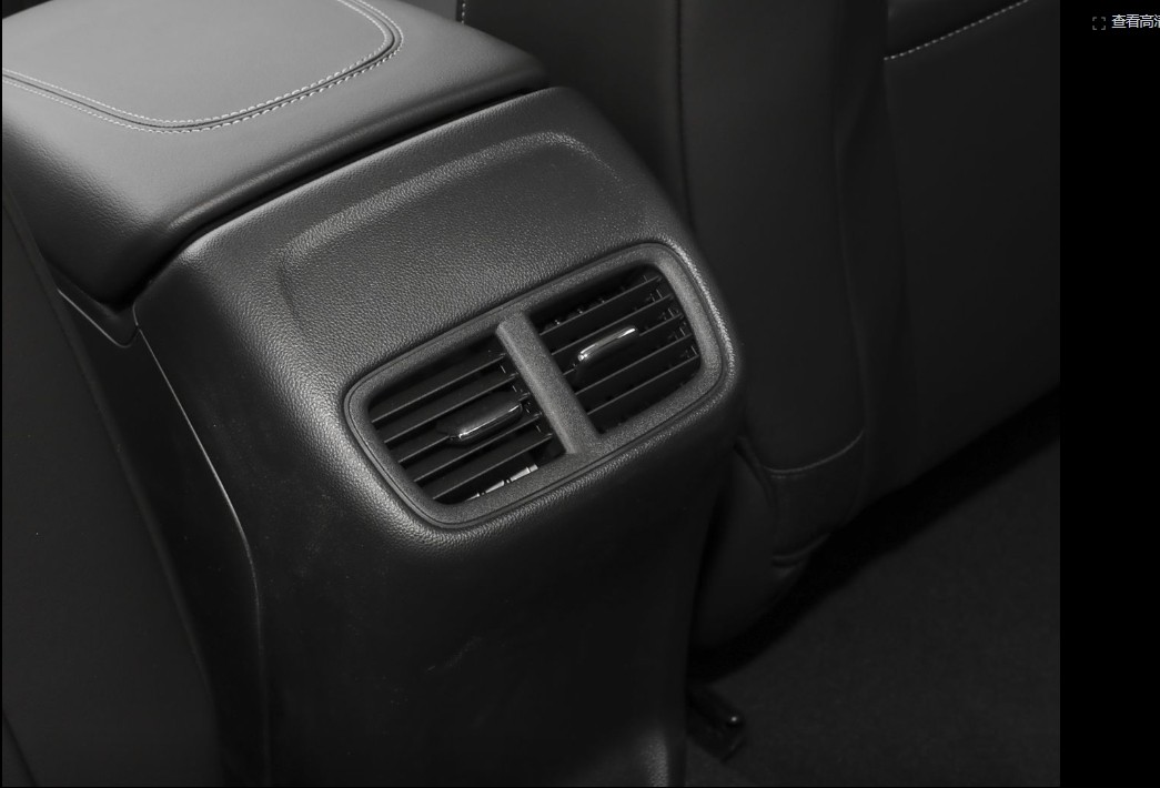 別克君威降至10.69萬,車長4904mm,配1.5T+9AT,還看啥A級車?