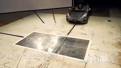 阿維塔06全球首測(cè)新歐標(biāo),高端智能電動(dòng)轎車(chē)該有多安全?