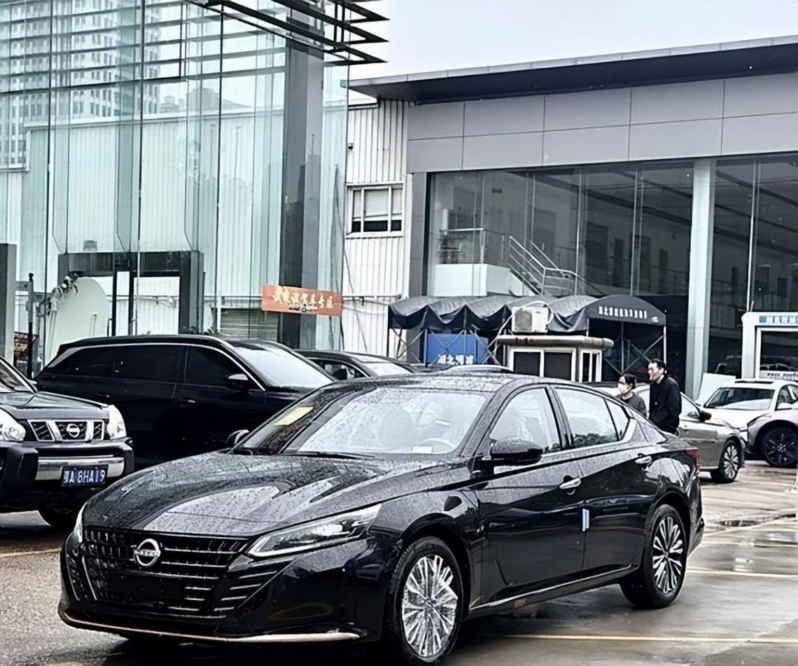 開慣日產天籟,再開亞洲龍,對比后不禁感嘆:差距真大