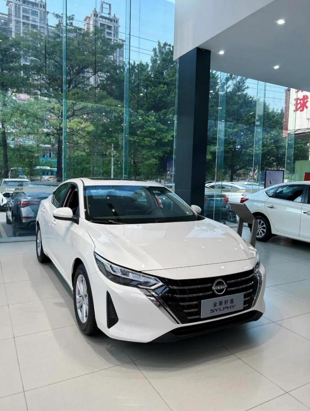 純油家庭轎車軒逸/朗逸誰是王