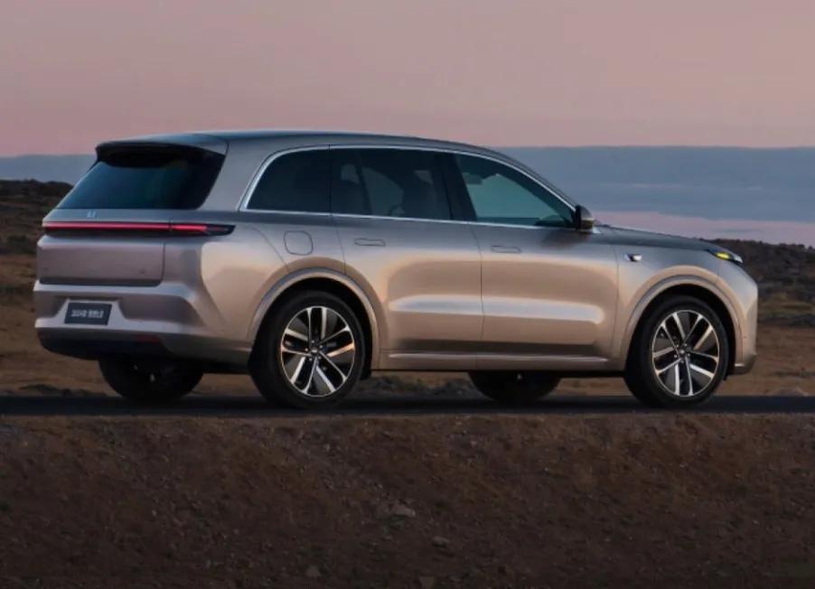 理想L8與特斯拉Model Y,誰才是30萬級SUV的最優解?