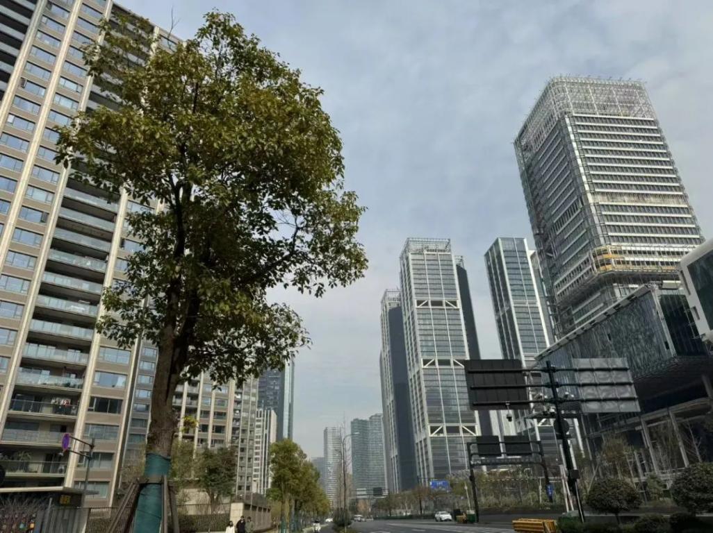 新房“被迫”提早變成二手房!在市場內“搶跑”太難了