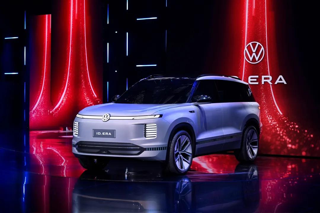 上汽“展了”,雄心、靚車盛了一個館