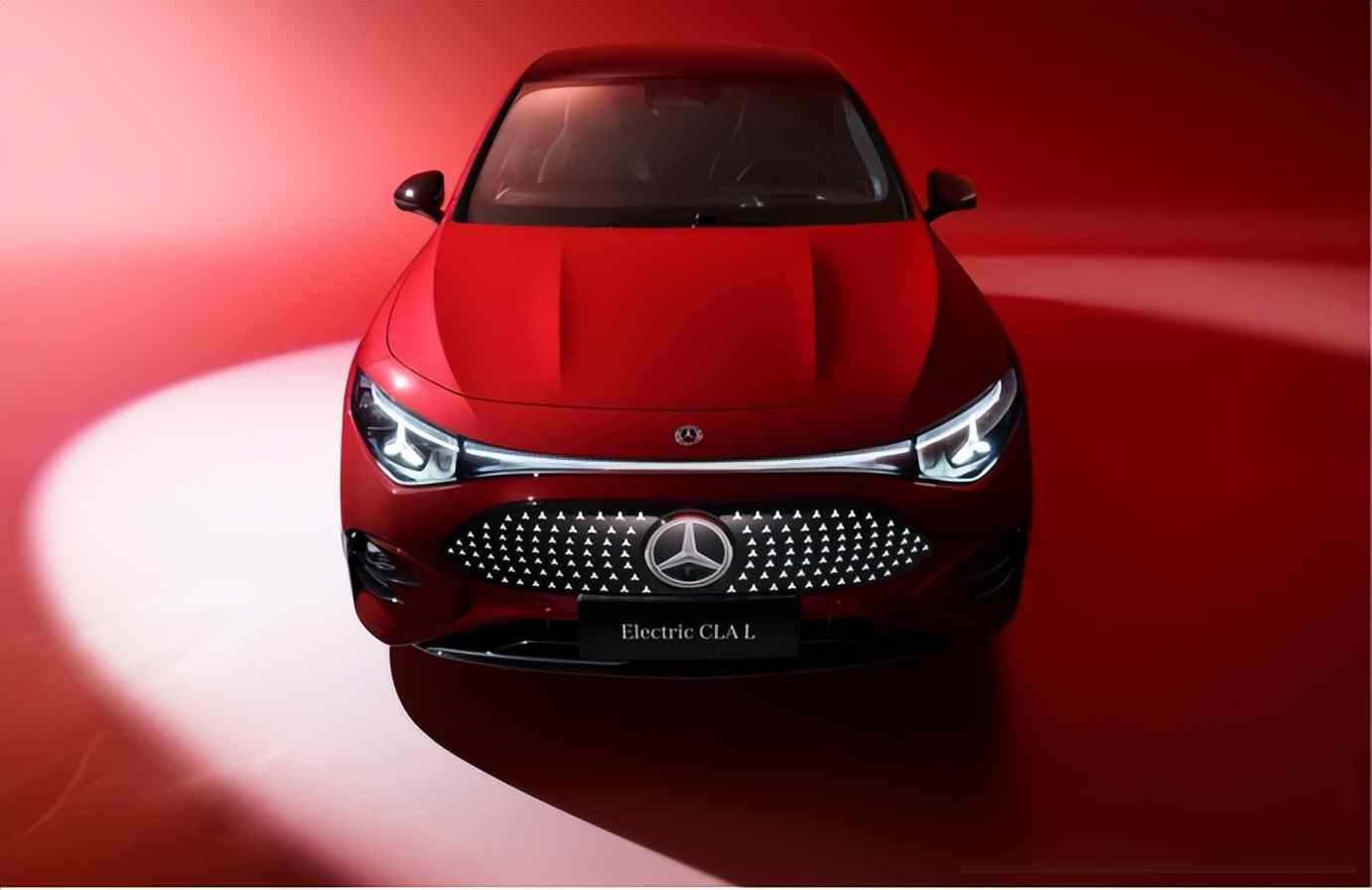 奔馳押注中國,傳統車企VS智能革命,下個百年靠什么?