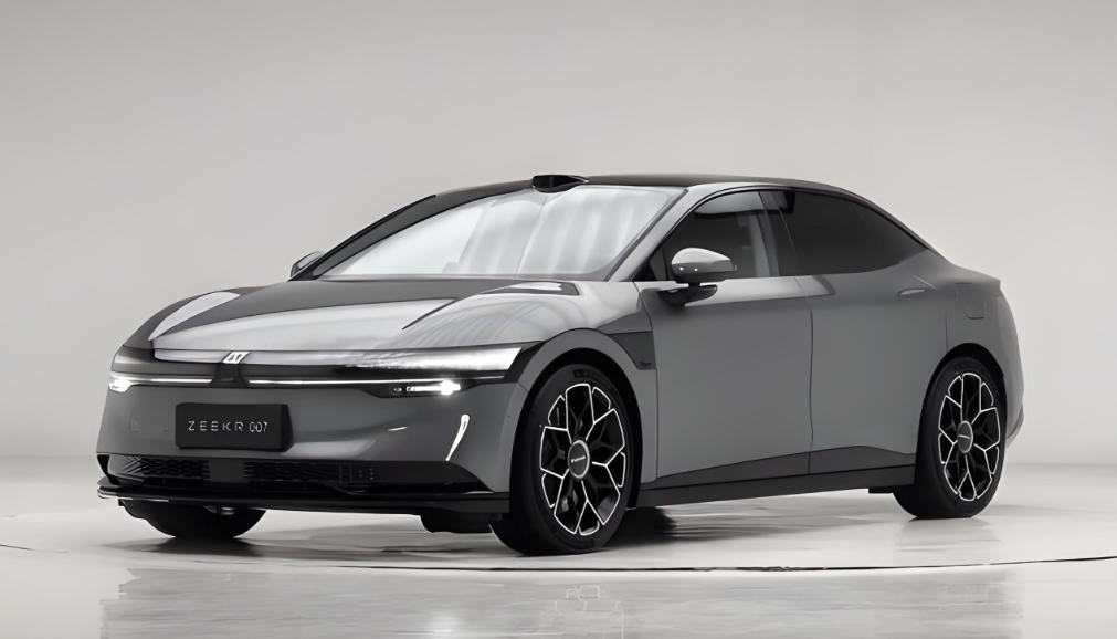 小鵬P7實測體驗:優缺點對比極氪007/Model 3,值不值得買?