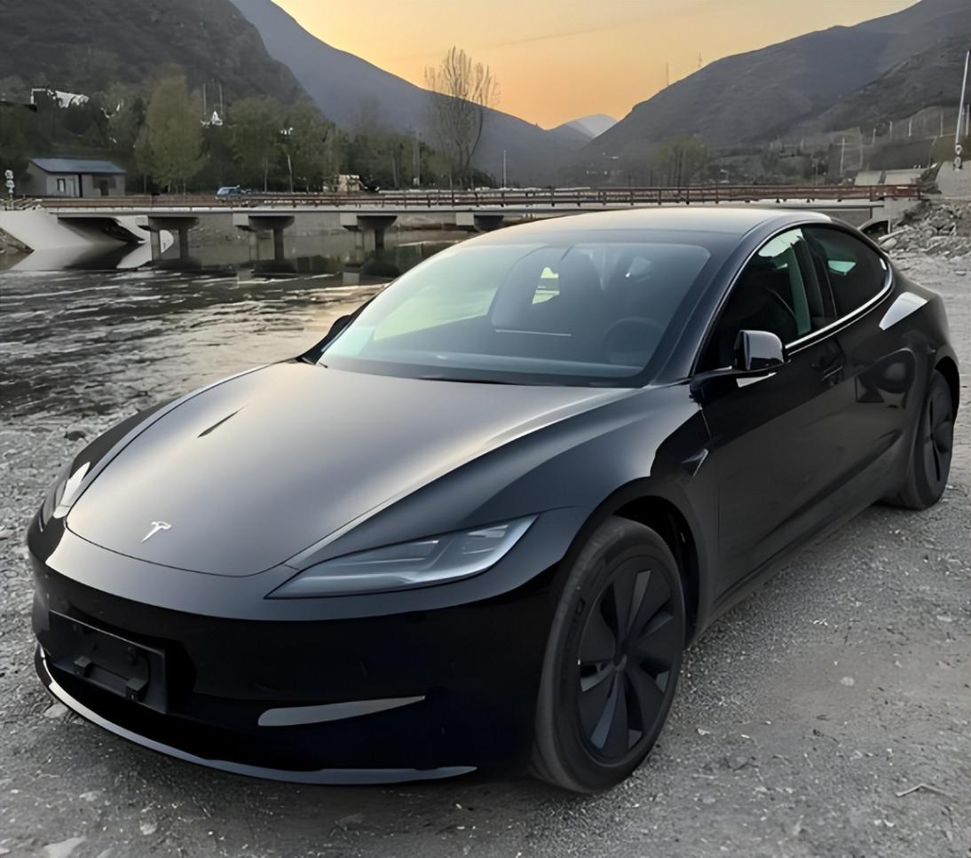小鵬P7實測體驗:優缺點對比極氪007/Model 3,值不值得買?