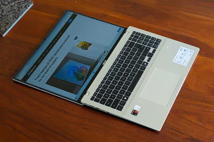 華碩 Vivobook 16 (驍龍)評測:比大多數廉價筆記本電腦更勝一籌