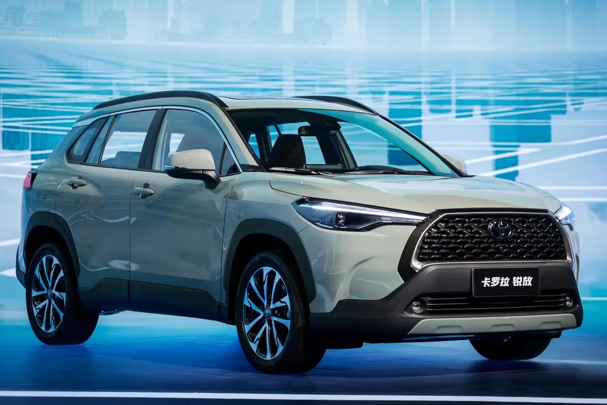 10萬預(yù)算買卡羅拉轎車VS銳放SUV 老司機(jī)教你這樣選不后悔!