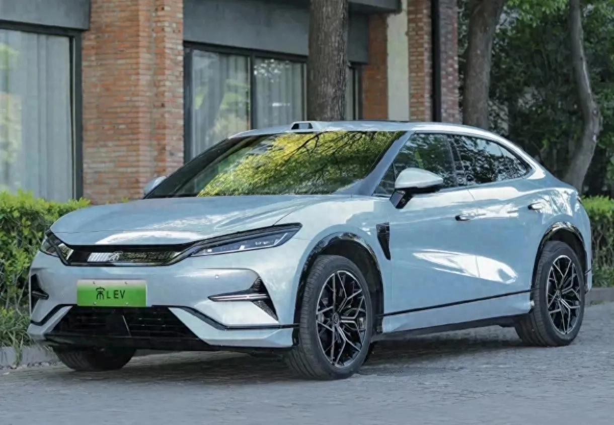 新能源車市火熱,比亞迪一家獨大?這背后隱藏著什么?