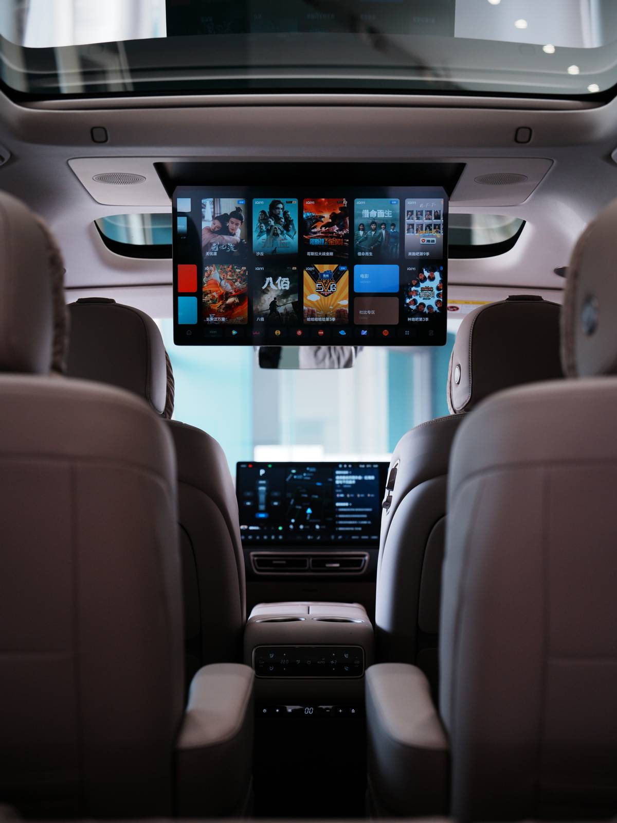2025車展四款豪華MPV,承包你的24小時體面